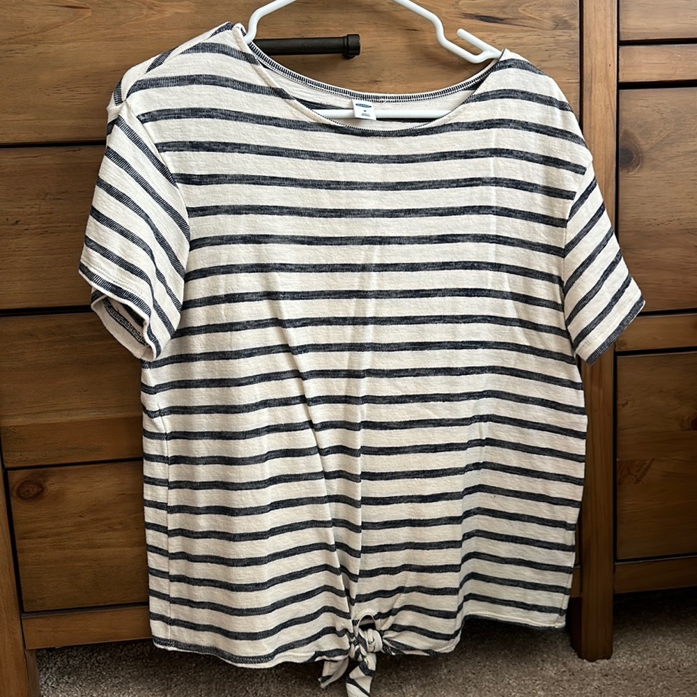 Old Navy top